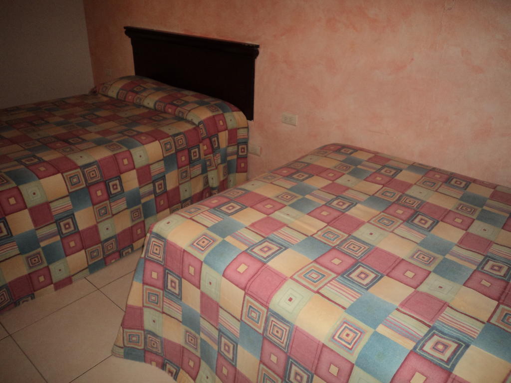 Hotel California Navojoa Ruang foto